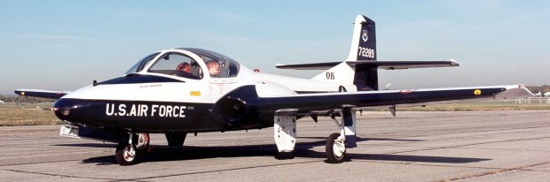 Cessna T-37B